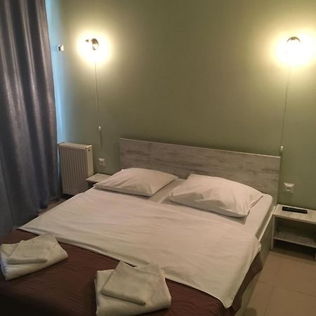 Hotel Lim Batumi Esterno foto