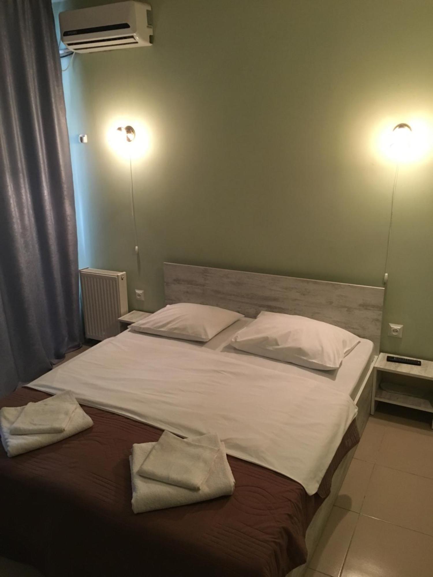Hotel Lim Batumi Esterno foto