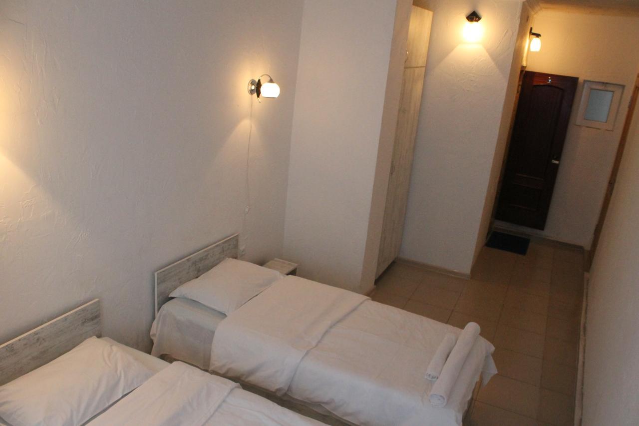 Hotel Lim Batumi Esterno foto