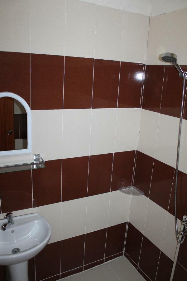 Hotel Lim Batumi Esterno foto